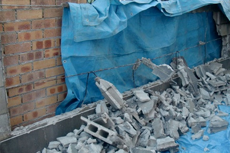 ブロック塀解体